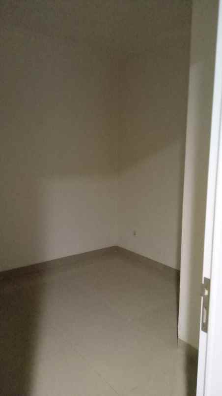 dijual rumah posisi hook di citragan cibubur