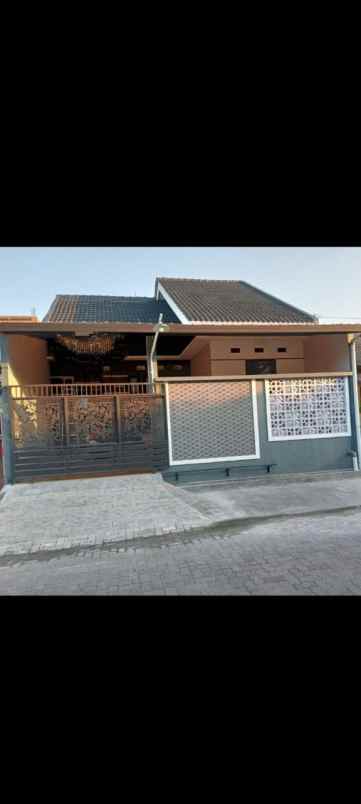 dijual rumah puri anjasmoro