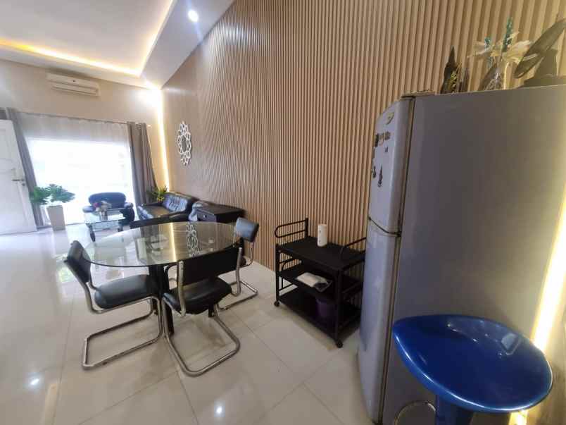 dijual rumah puri asri pakuwon city