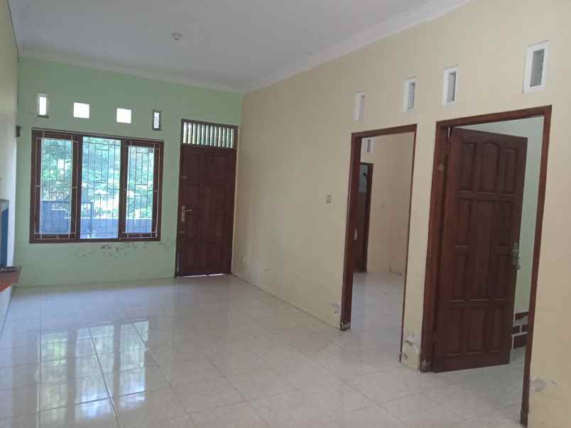 dijual rumah purwomartani