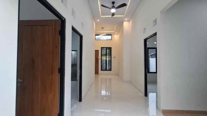 dijual rumah purwomartani