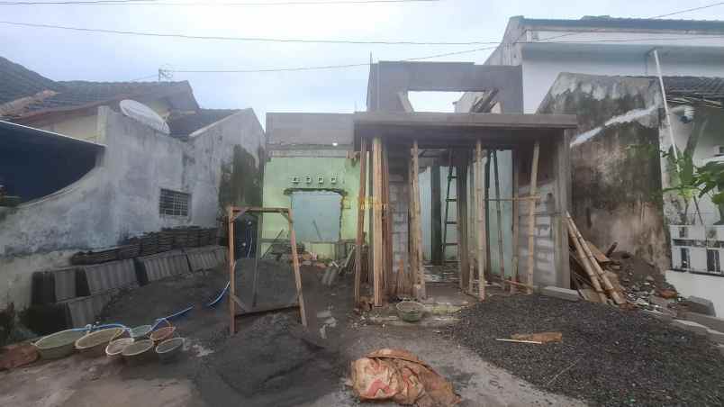 dijual rumah purwomartani kalasan