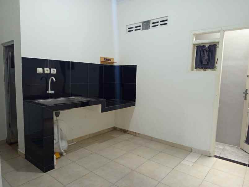 dijual rumah randusari prambanan klaten