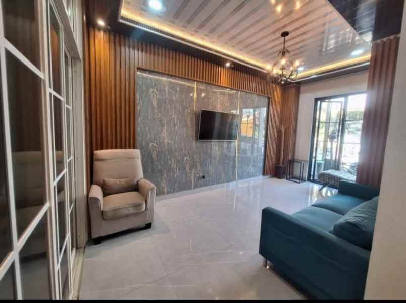 dijual rumah raya stpi curug