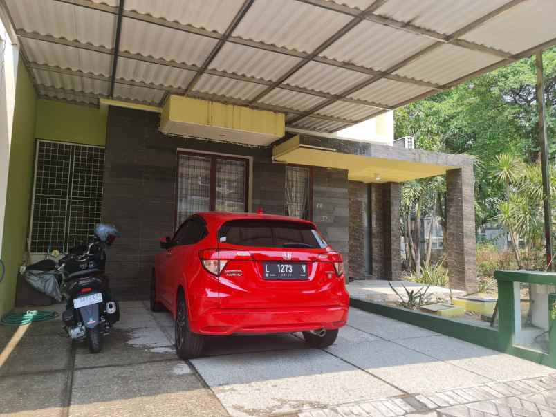 dijual rumah royal residence