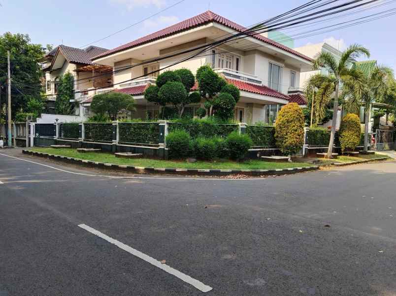 dijual rumah rumah pulomas jakarta timur