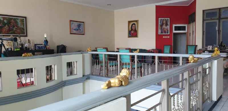 dijual rumah rungkut asri