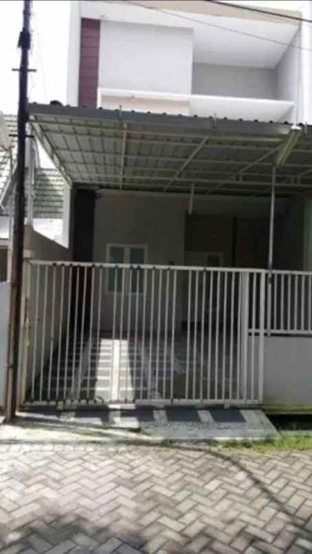 dijual rumah rungkut barata