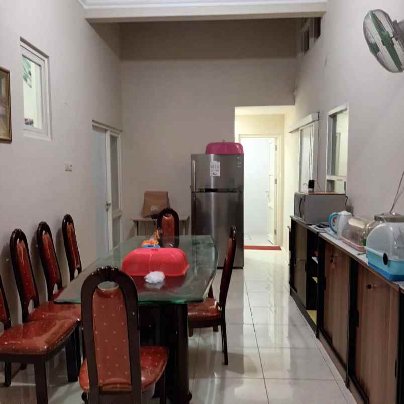 dijual rumah rungkut mejoyo selatan