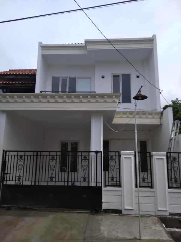 dijual rumah rungkut menanggal