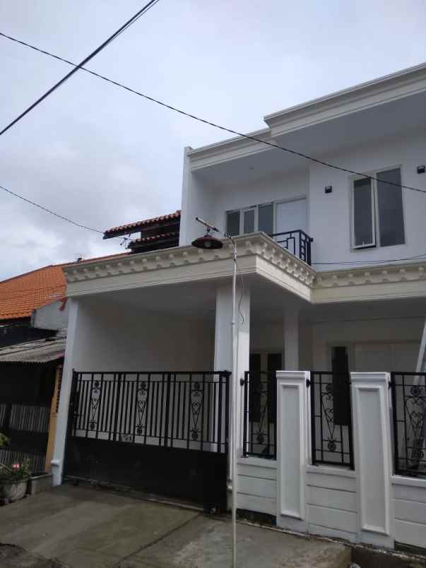 dijual rumah rungkut menanggal