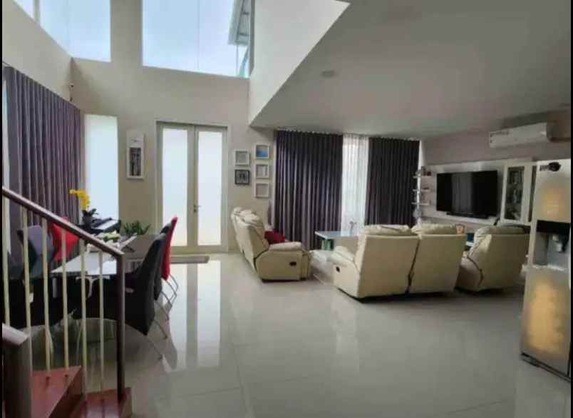 dijual rumah sambiroto