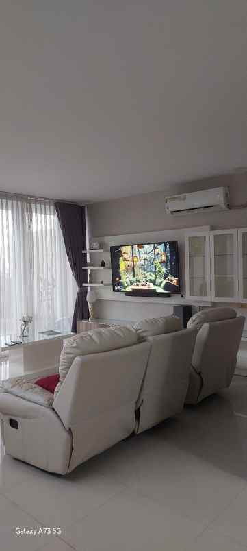 dijual rumah sambiroto