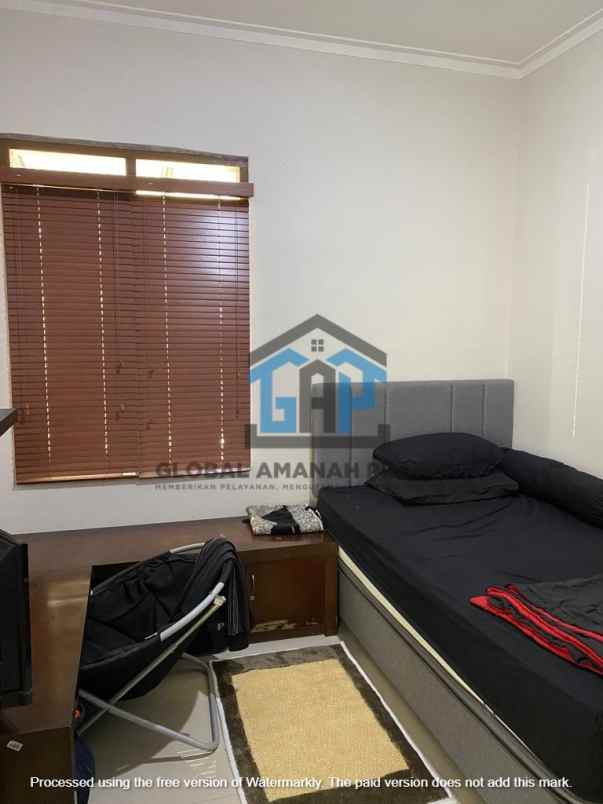 dijual rumah sariwangi