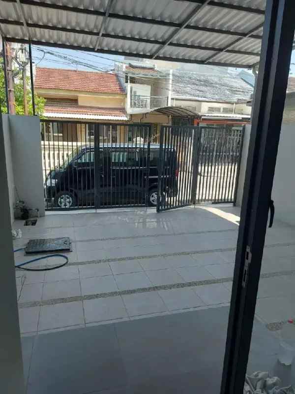 dijual rumah satelit utara surabaya