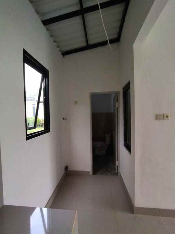 dijual rumah sawangan