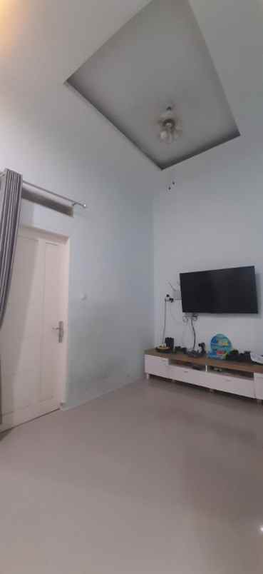 dijual rumah sawangan depok