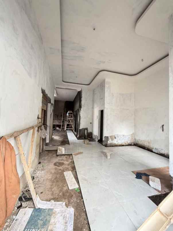 dijual rumah sawojajar 1