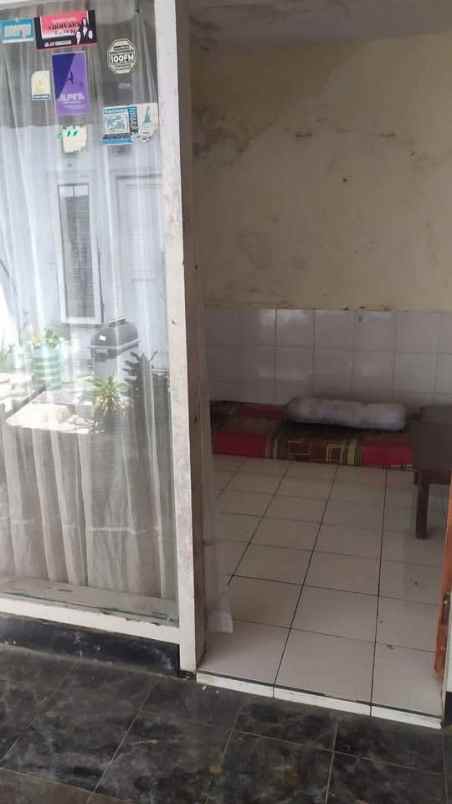 dijual rumah sekeloa