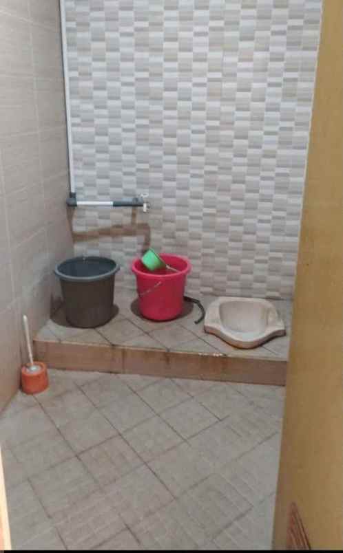 dijual rumah sekeloa