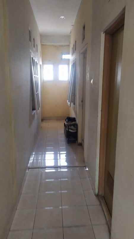 dijual rumah sekeloa