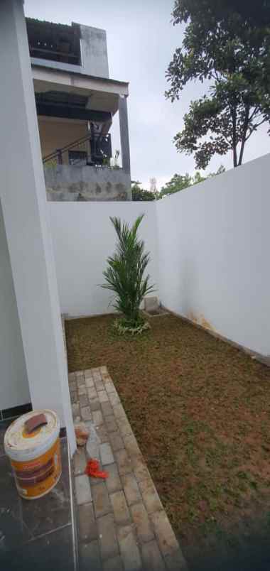 dijual rumah sentul city