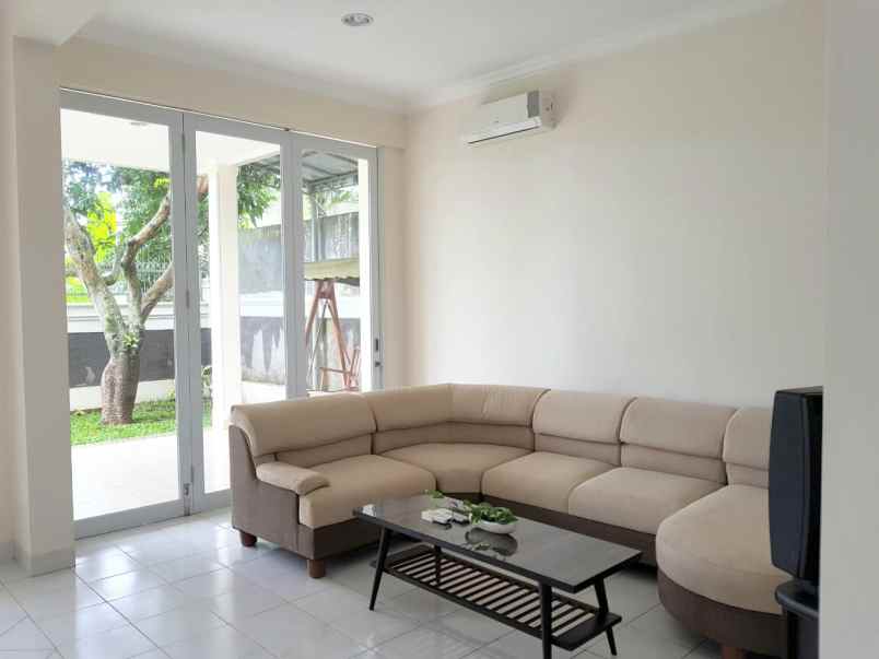 dijual rumah sentul city