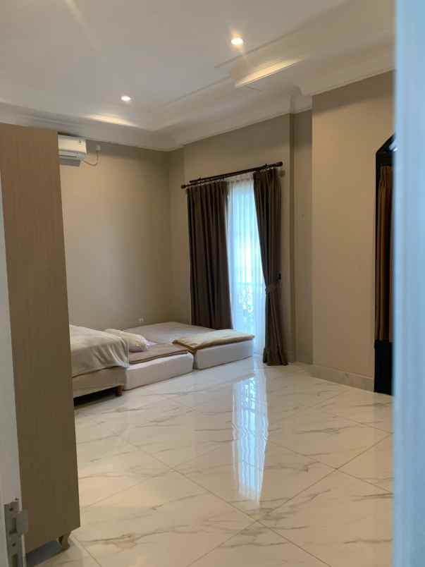 dijual rumah sentul city