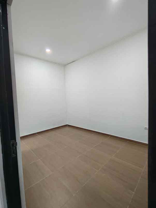 dijual rumah sentul selatan bsbajan madang