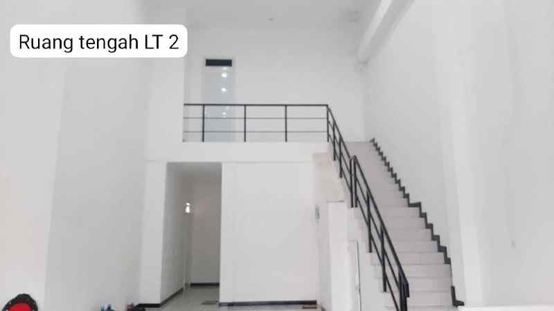 dijual rumah sepat lidah kulon