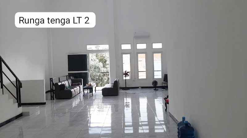 dijual rumah sepat lidah kulon