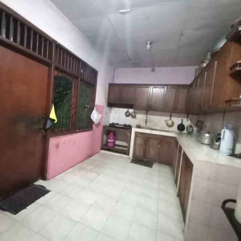 dijual rumah serdang