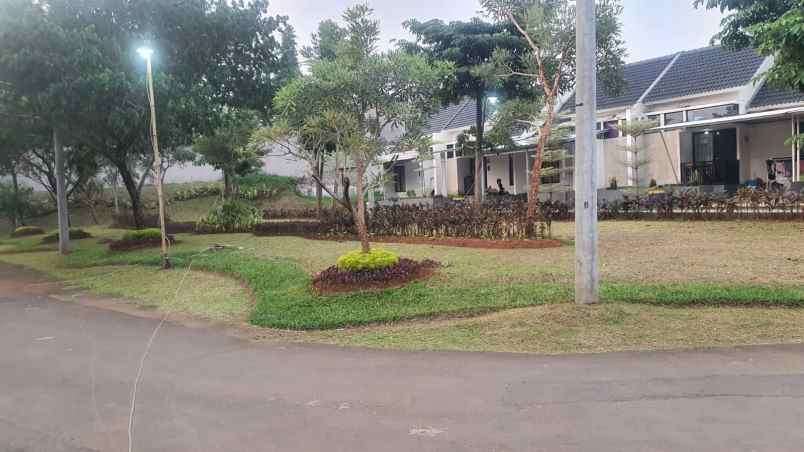 dijual rumah serua ciputat tangerang