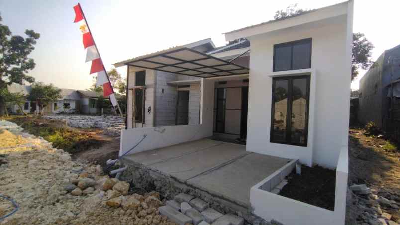 dijual rumah setu