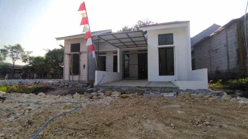 dijual rumah setu