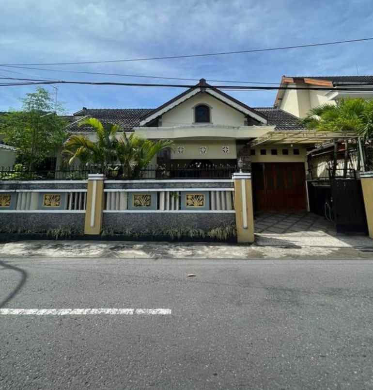 dijual rumah sewon