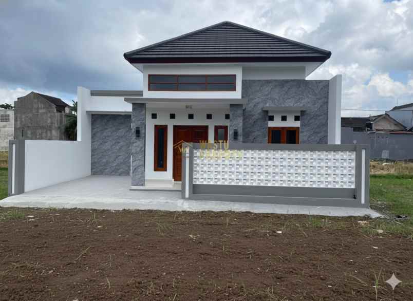 dijual rumah sidoarum godean
