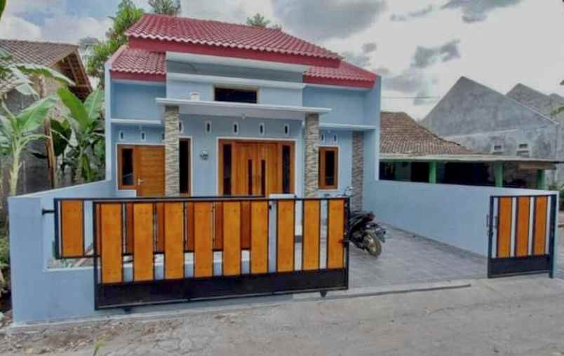 dijual rumah sidomoyo kec godean kab