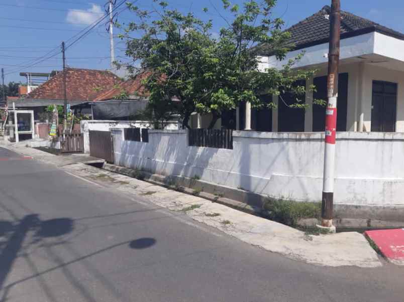 dijual rumah simongan