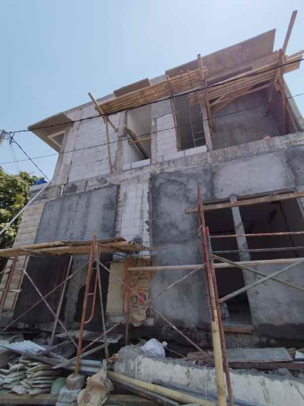 dijual rumah simpang darmo permai selatan