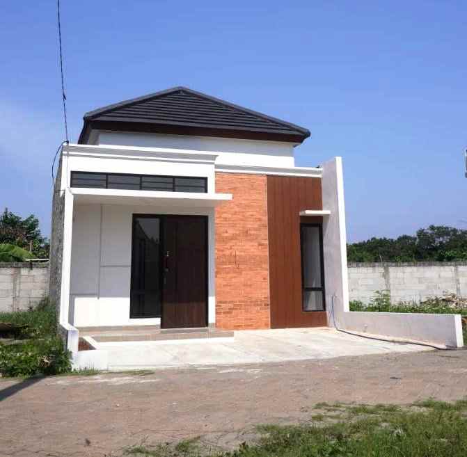 dijual rumah sindang karsa