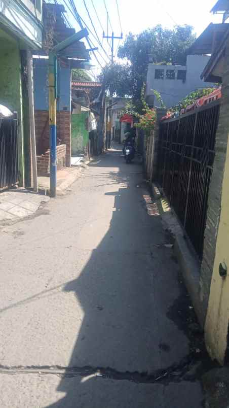 dijual rumah situsaeur bojongloa kidul