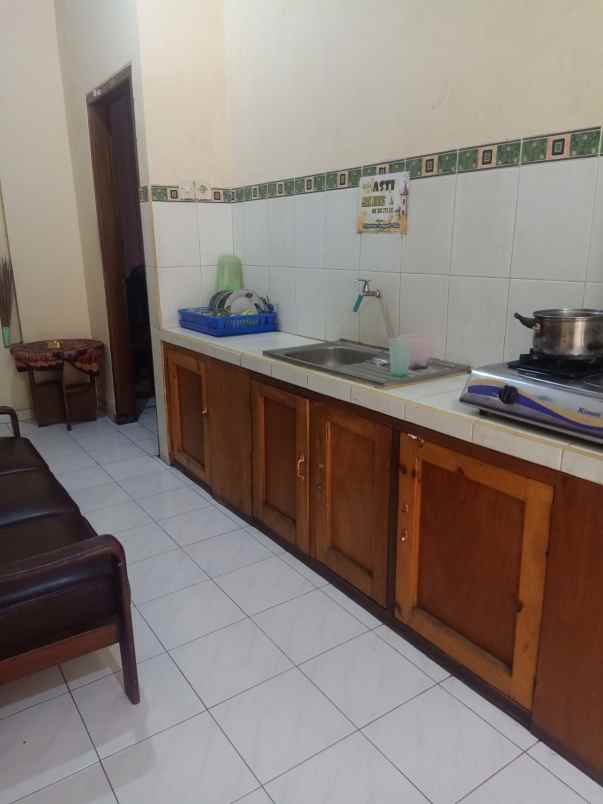 dijual rumah songgokerto