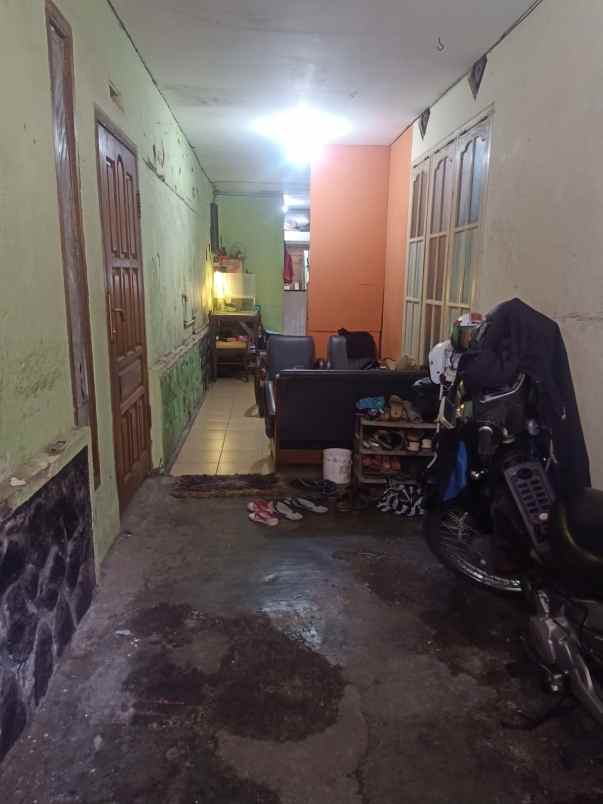 dijual rumah songgokerto