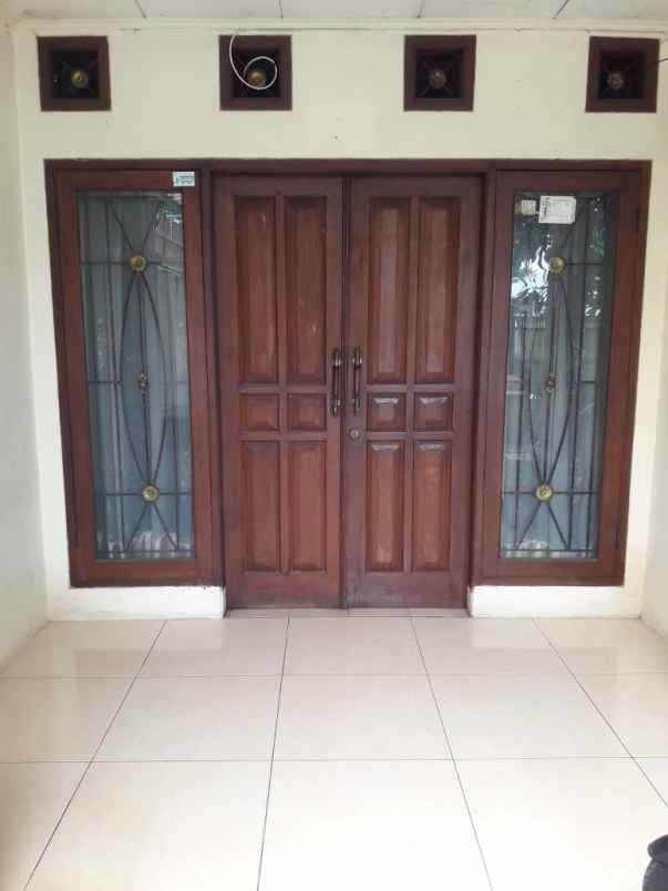 dijual rumah srengseng