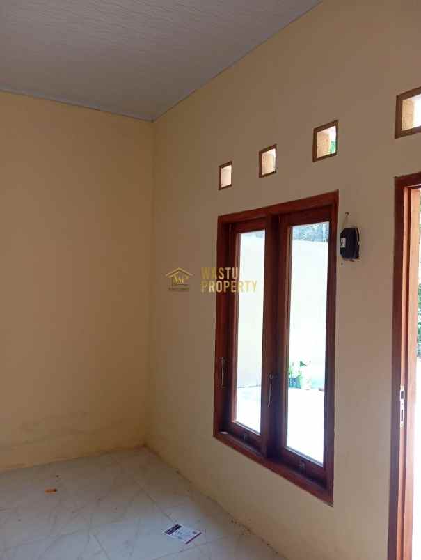 dijual rumah srimartani