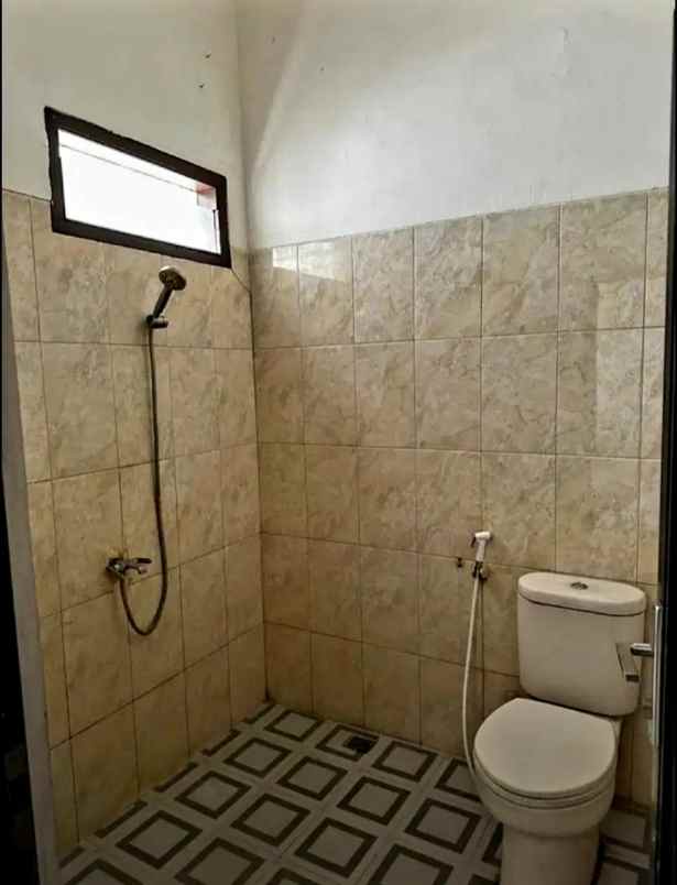 dijual rumah strategis di arcamanik kota bandung