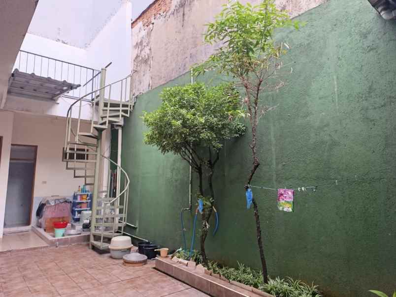 dijual rumah strategis di cideng gambir jakarta pusat