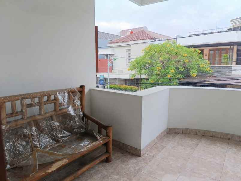 dijual rumah strategis di cideng gambir jakarta pusat