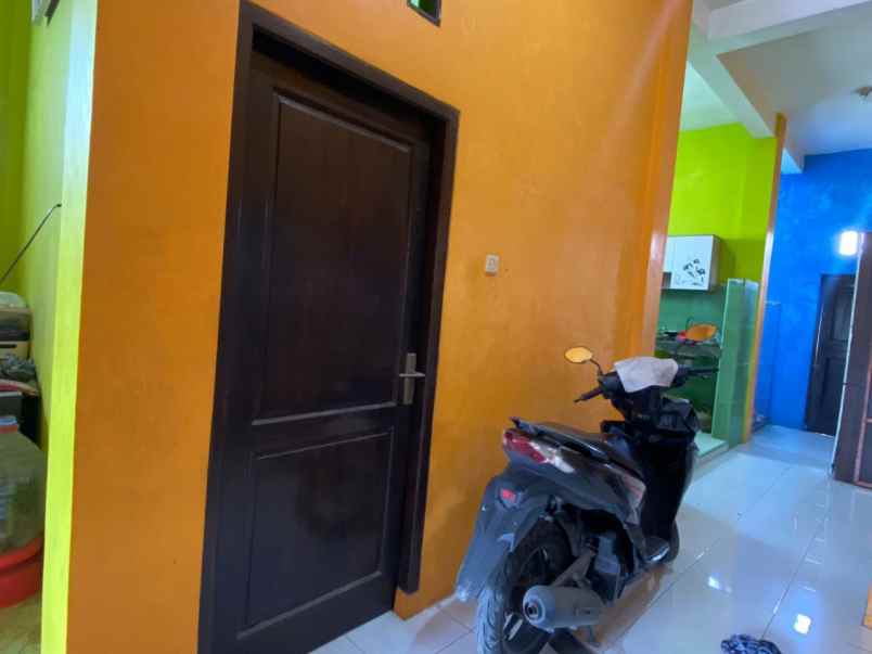 dijual rumah strategis di kebomas gresik